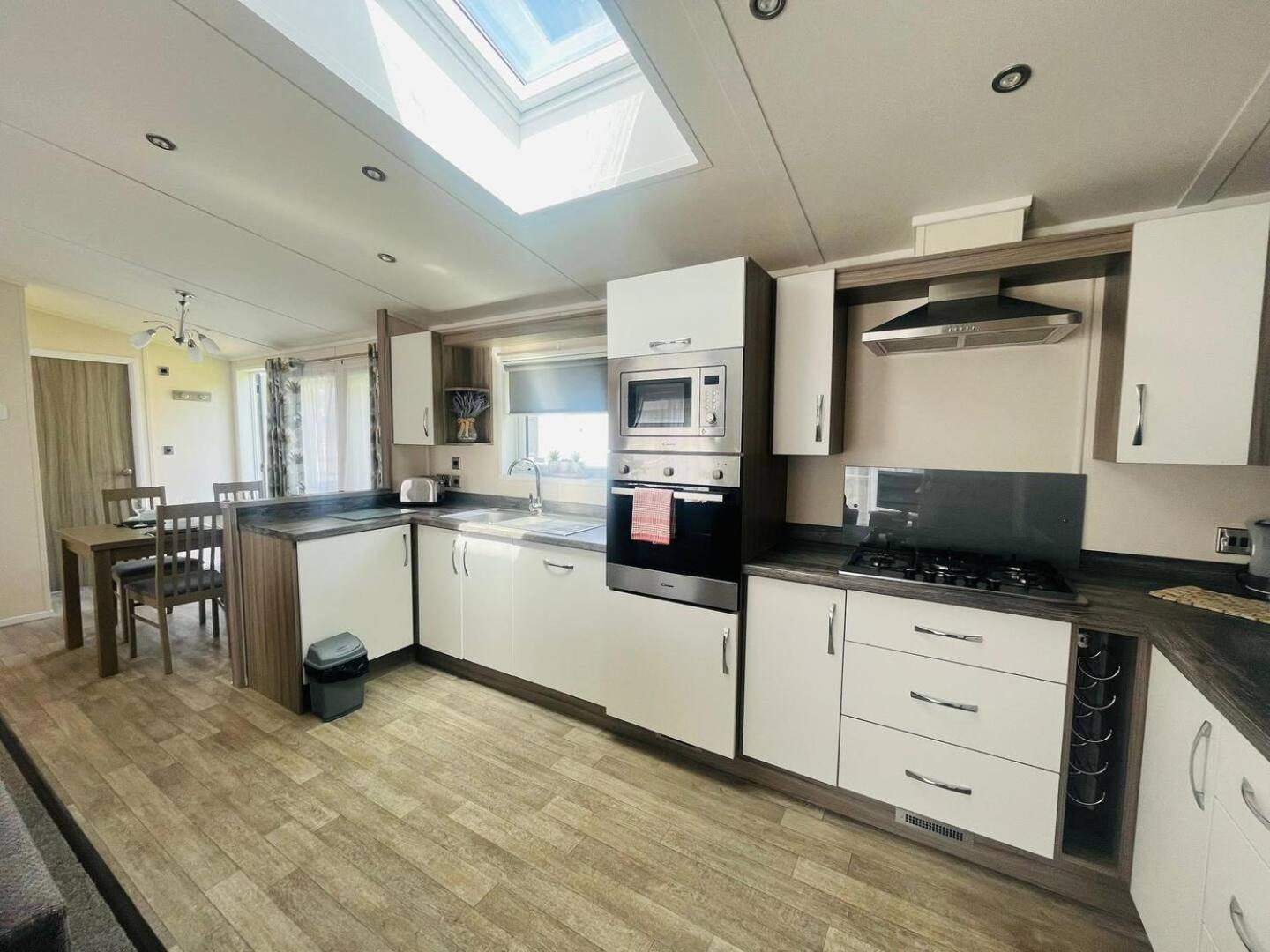 Villa Waterside Retreat With Hot Tub Pocklington Exterior foto